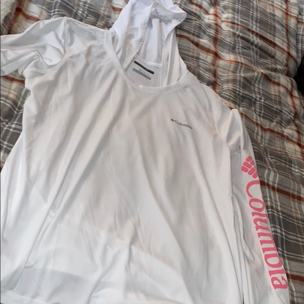 Lightweight Columbia pullover!